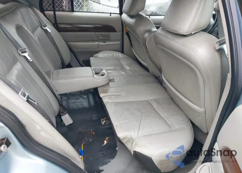 2004 Mercury Grand Marquis Ls z USA, uszkodzony, nr VIN 2MEFM75W84X635090